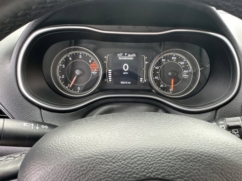 Used 2021 Jeep Cherokee Latitude Plus image 18