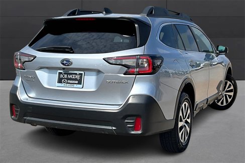 Used 2022 Subaru Outback Premium image 2