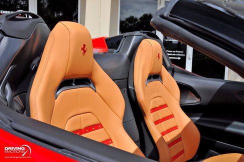 Used 2023 Ferrari SF90 Spider image 14