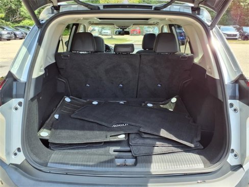 Used 2021 Nissan Rogue SL w/ Premium Package image 9