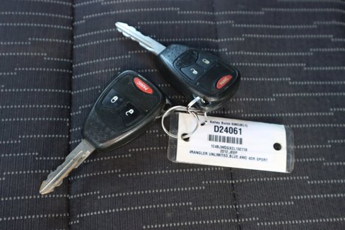 Used 2012 Jeep Wrangler Unlimited Sport image 26
