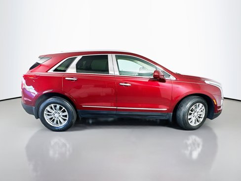 Used 2017 Cadillac XT5 Luxury w/ Driver Awareness Package image 8