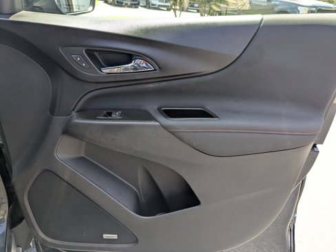 Used 2022 Chevrolet Equinox RS w/ RS Leather Package image 37