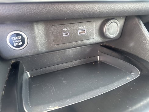 Used 2023 Nissan Rogue SV image 15