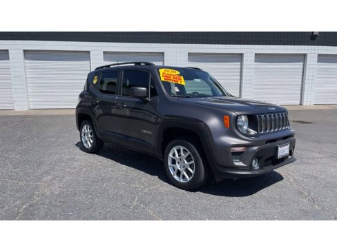 Used 2020 Jeep Renegade Latitude w/ Cold Weather Group image 5