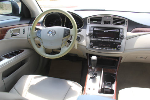 Used 2011 Toyota Avalon image 9