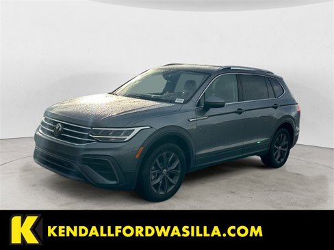 Used 2022 Volkswagen Tiguan SE image 1