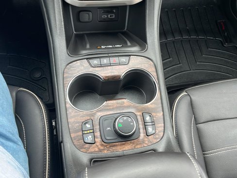 Certified 2020 GMC Acadia Denali w/ Technology Package image 31