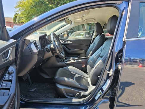 Used 2018 MAZDA MAZDA3 Touring image 21
