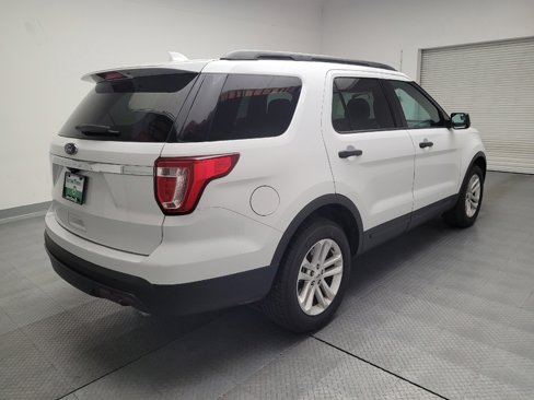 Used 2017 Ford Explorer FWD image 9