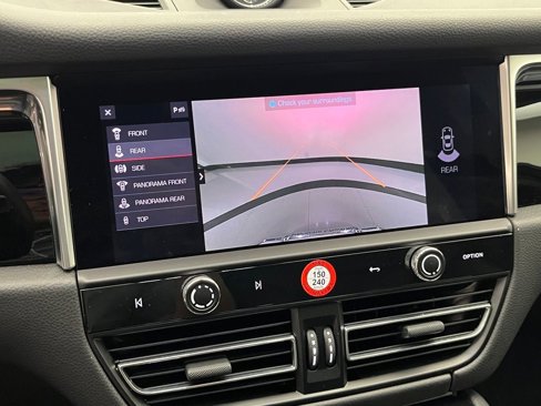 Certified 2024 Porsche Macan image 19