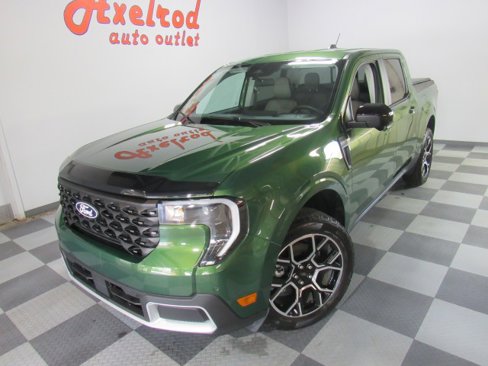 Used 2025 Ford Maverick Lariat image 1
