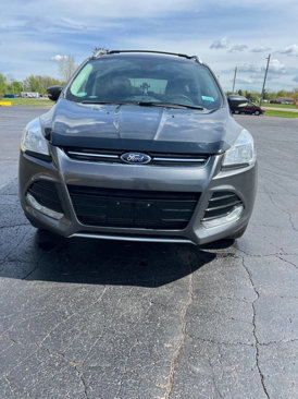 Used 2016 Ford Escape Titanium image 2