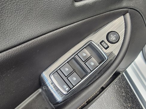 Used 2020 Chevrolet Impala LT image 24