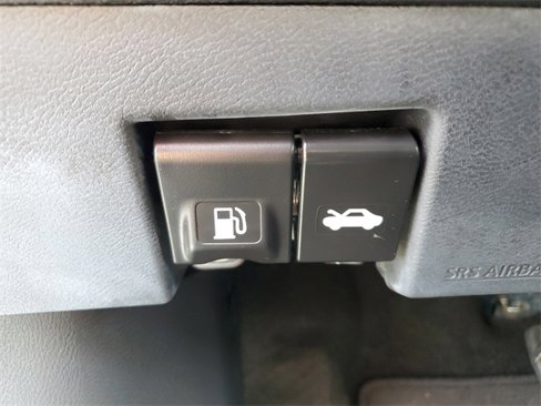 Used 2024 Nissan Kicks SV image 30