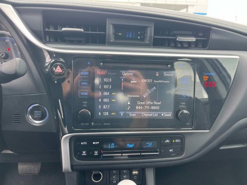 Used 2019 Toyota Corolla XLE image 22