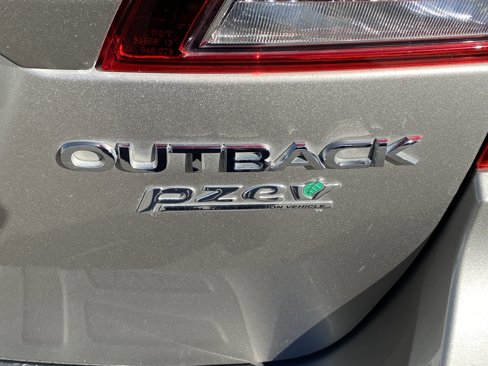 Used 2017 Subaru Outback 2.5i Limited w/ Popular Package #5 image 26