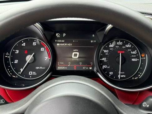 Used 2019 Alfa Romeo Giulia Ti image 16