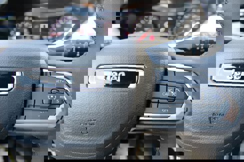 New 2025 Jeep Compass Latitude image 15