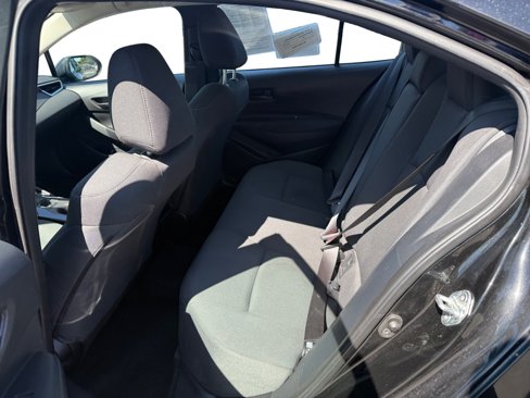 Used 2022 Toyota Corolla LE image 16