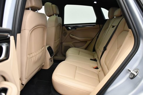 Certified 2023 Porsche Macan image 44
