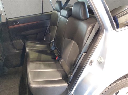 Used 2014 Subaru Outback 2.5i Limited image 39