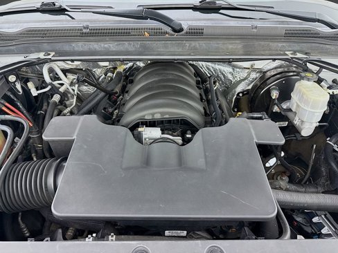 Used 2017 Chevrolet Suburban LT image 32