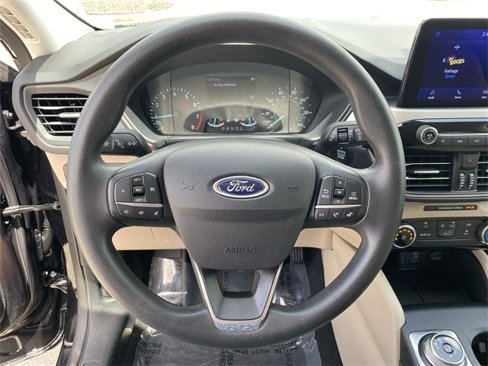 Used 2022 Ford Escape SE w/ SE Sport Appearance Package image 35