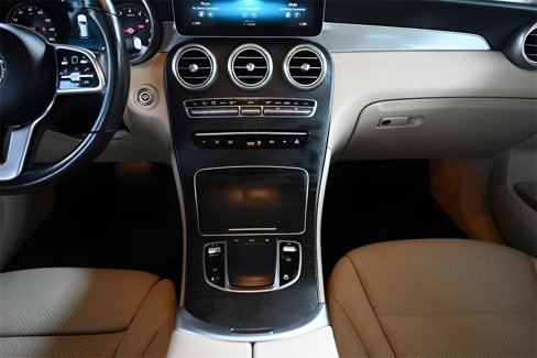 Used 2020 Mercedes-Benz GLC 300 4MATIC image 30