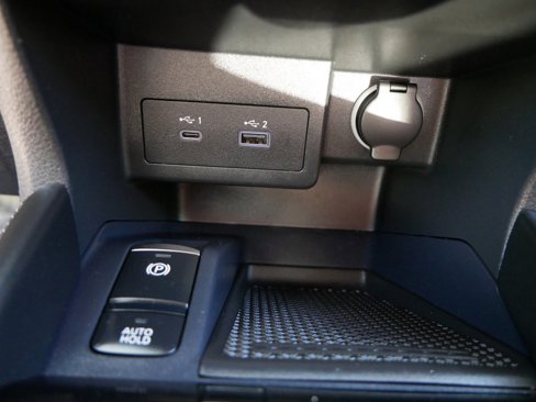 Used 2023 Nissan Kicks SR image 21