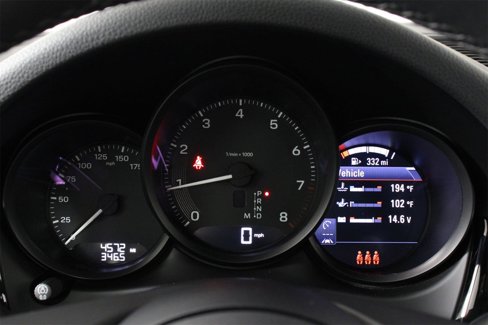 Certified 2025 Porsche Macan image 16