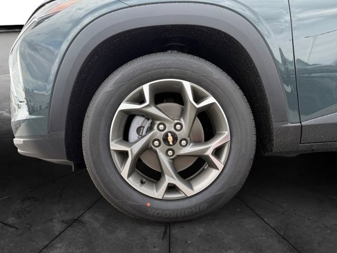 New 2025 Chevrolet Trax LT image 14