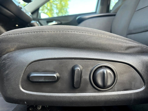 Used 2020 Chevrolet Malibu LT image 31