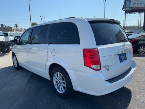 Used 2019 Dodge Grand Caravan SXT image 5