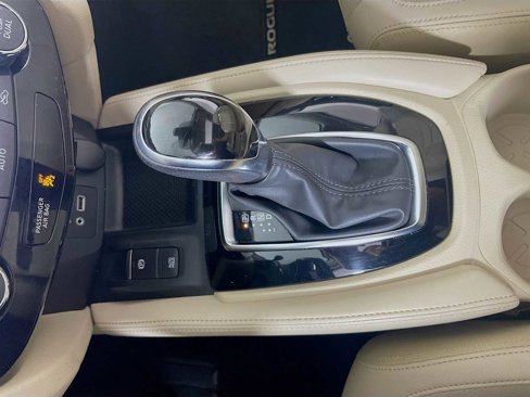 Used 2019 Nissan Rogue SL w/ Premium Package image 15
