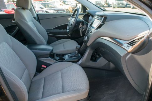 Used 2017 Hyundai Santa Fe SE image 21