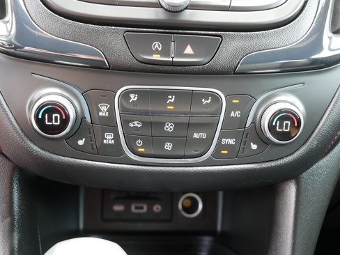 Used 2022 Chevrolet Equinox RS w/ RS Leather Package image 23