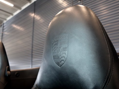 Used 2004 Porsche 911 Carrera 4S image 6