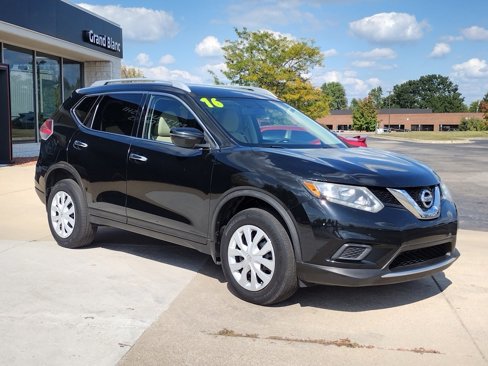 Used 2016 Nissan Rogue S w/ Appearance Package image 11