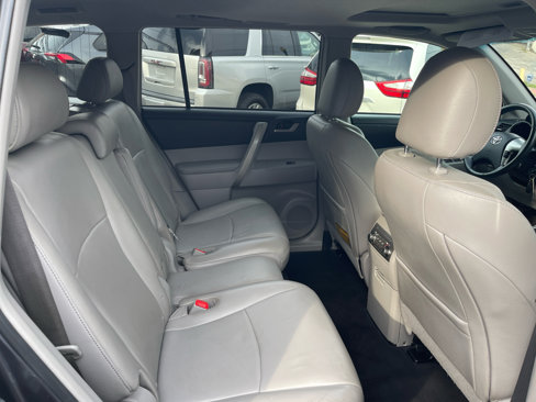 Used 2013 Toyota Highlander 4WD V6 image 21