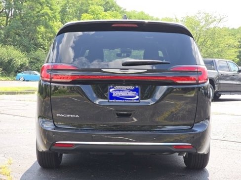 New 2026 Chrysler Pacifica Select image 22