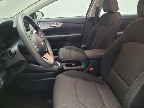 Used 2024 Kia Forte LX image 17