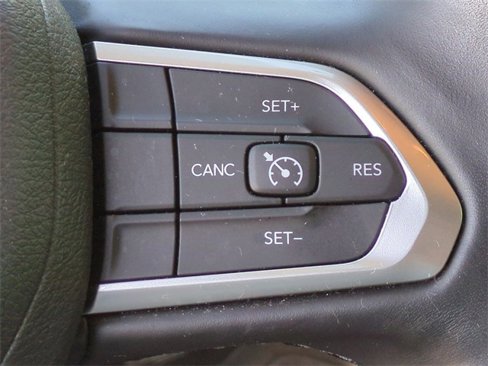 Used 2022 Jeep Compass Latitude image 14