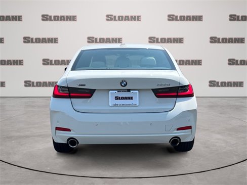 Certified 2023 BMW 330i xDrive Sedan w/ Driving Assistance Package image 4