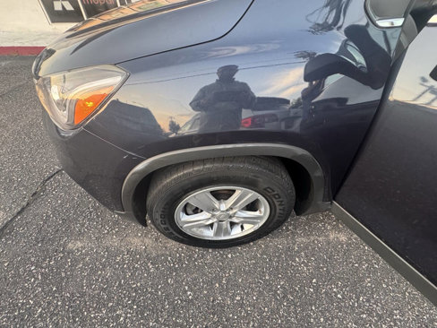 Used 2018 Chevrolet Trax LT w/ LT Convenience Package image 14