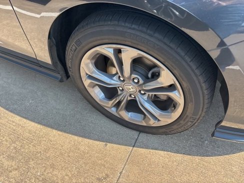Used 2024 Honda Accord EX image 2