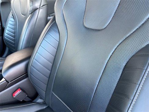 Used 2022 Hyundai Elantra Limited image 18
