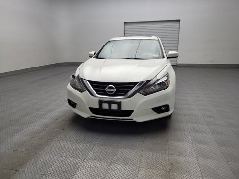 Used 2017 Nissan Altima 3.5 SL w/ 3.5SL Technology Package image 15
