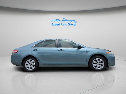 Used 2010 Toyota Camry image 27