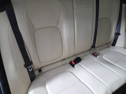 Used 2018 Jaguar F-PACE Premium image 20